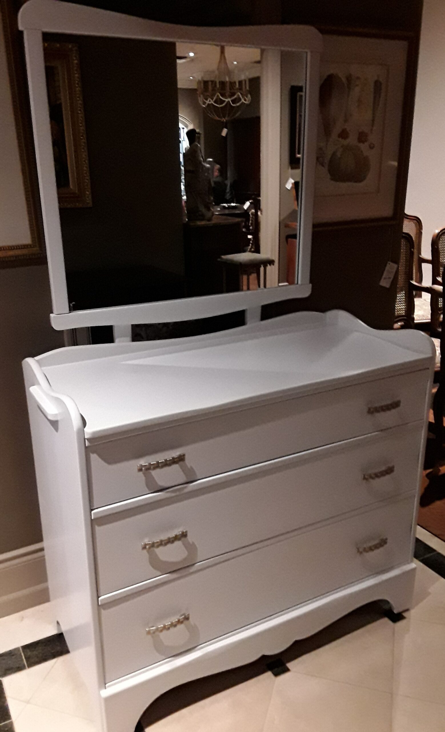 DRESSER WITH CHANGE TABLE OPTION MIRROR CAN BE HUNG SEPARATELY